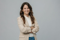Tina Sprung (Portrait)