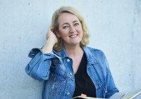 Sandra Turner (Portrait)